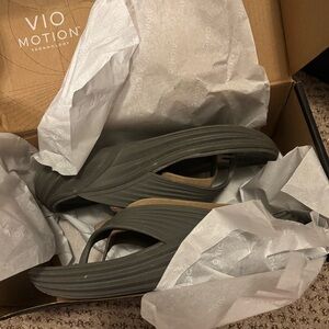 Vionic Black Women's Sandals